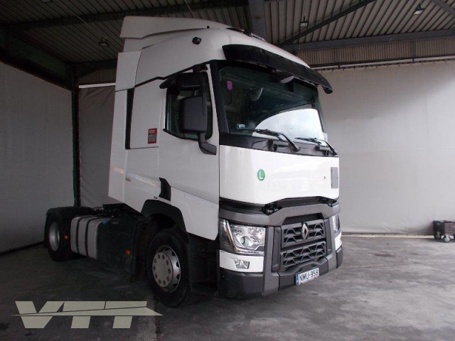 ID 589 Renault Premium 460