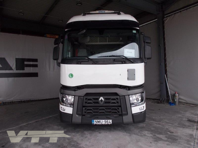 ID 590 Renault Premium 460