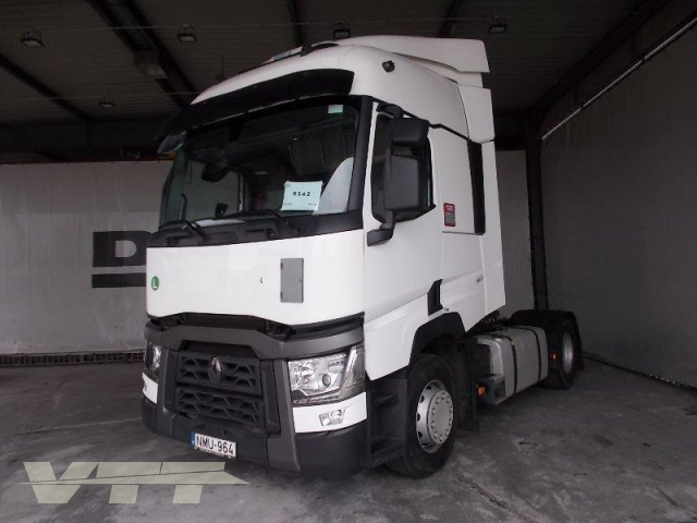 ID 590 Renault Premium 460