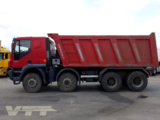 ID 624 Iveco Trakker