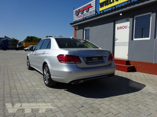 ID 684 Mercedes E 220