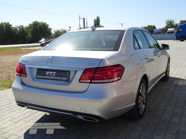 ID 684 Mercedes E 220