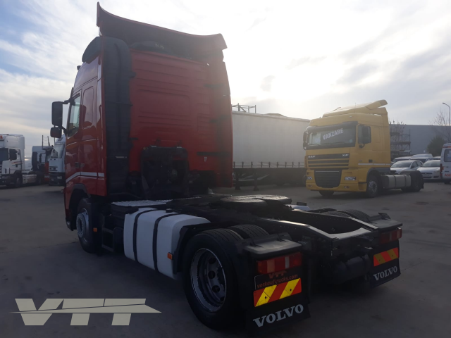 ID 743 Volvo FH 42