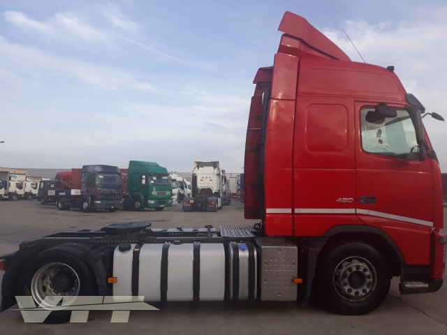 ID 743 Volvo FH 42