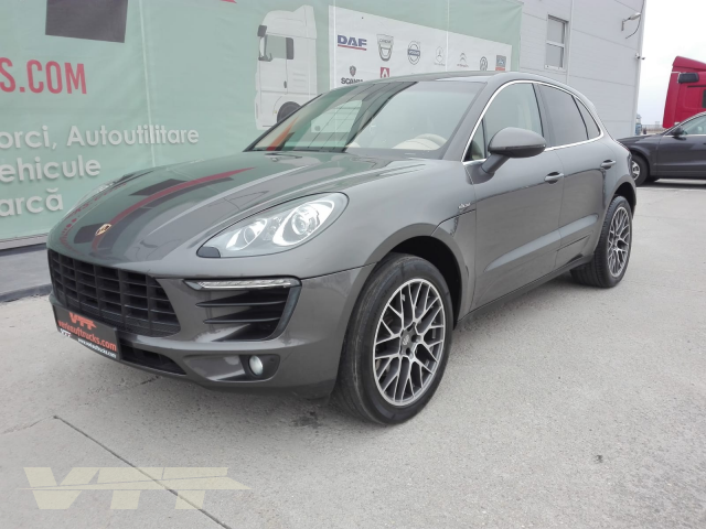 ID 769 Porsche Macan