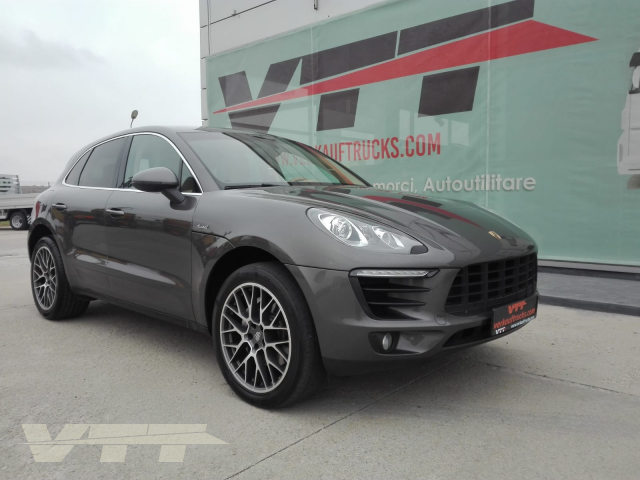 ID 769 Porsche Macan