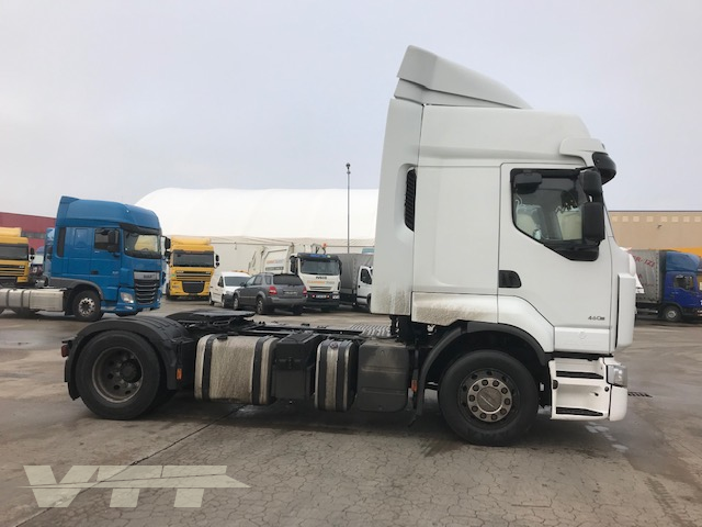 ID 788 Renault Premium 460