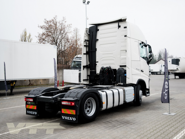 ID 818 Volvo FH 500