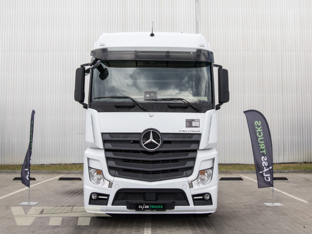 ID 821 Mercedes Actros