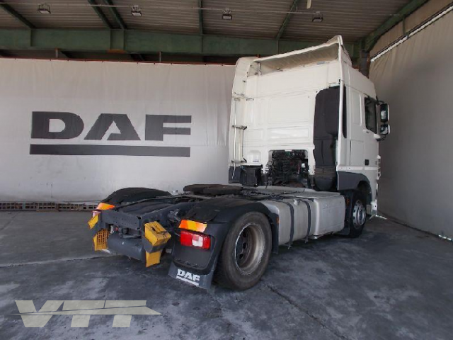 ID 852 DAF XF 105.460