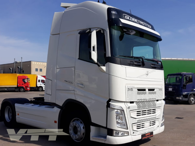 ID 889 Volvo FH