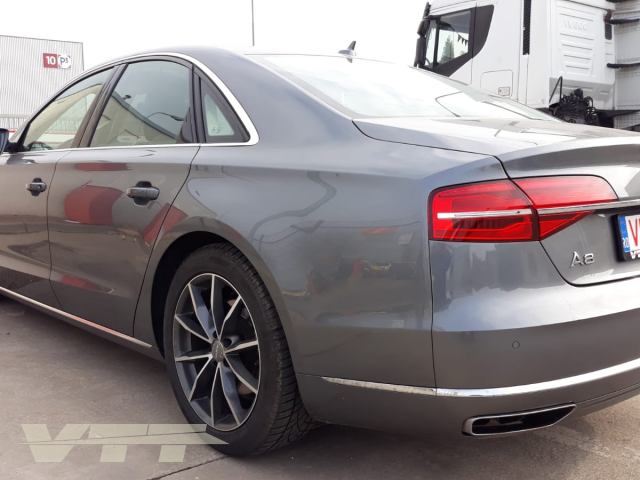 ID 892 Audi A8