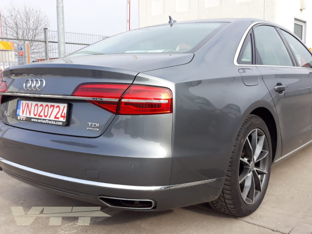 ID 892 Audi A8