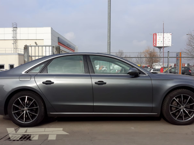 ID 892 Audi A8