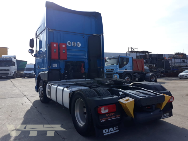 ID 904 DAF XF 460FT