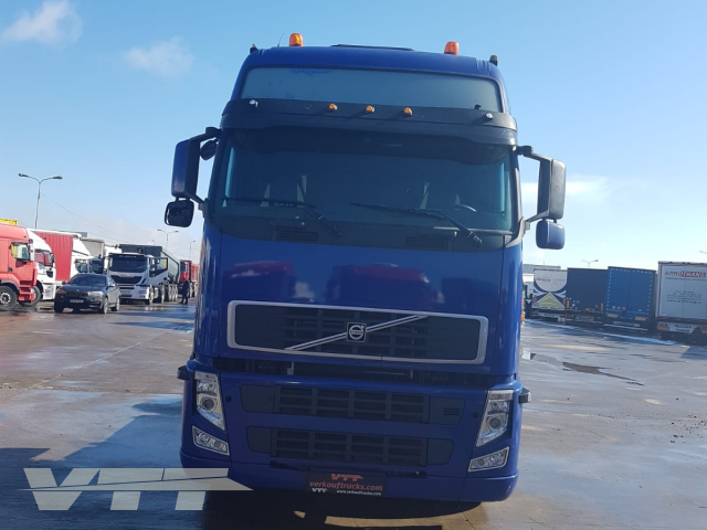 ID 909 Volvo FH 440