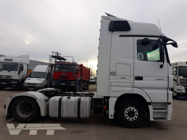 ID 934 Mercedes Actros