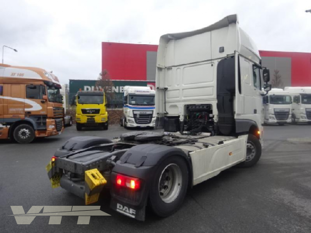 ID 962 DAF XF 105.460