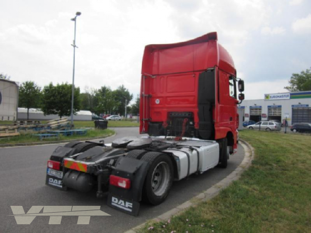 ID 964 DAF XF 105.460