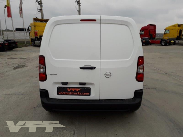 ID 974 Opel Combo Van