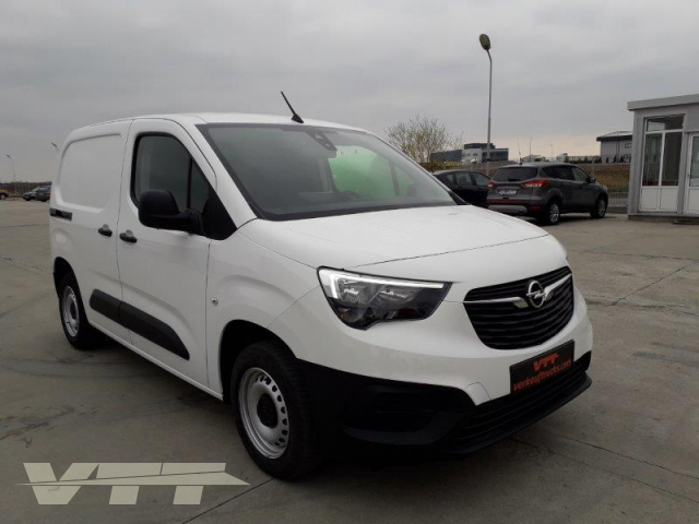 ID 974 Opel Combo Van