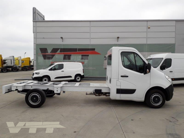 ID 975 Opel Movano