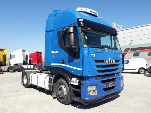 ID 978 Iveco Stralis AS440S45T