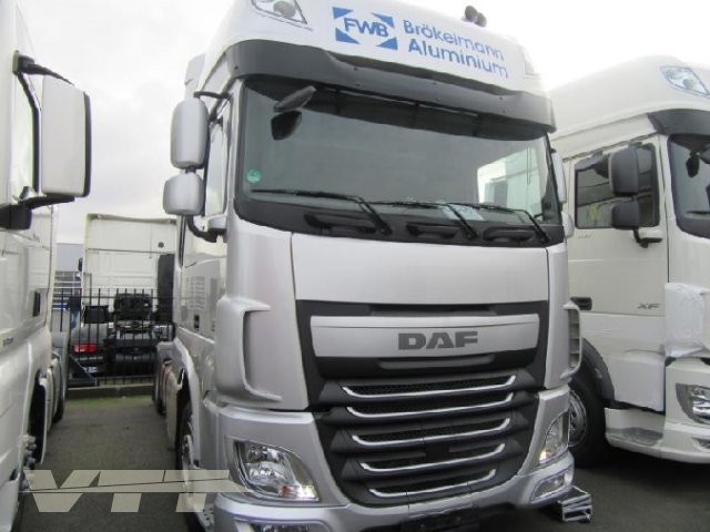 ID 984 DAF XF 105.460